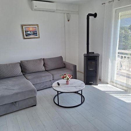 Apartment Tre Strade Baška Voda Buitenkant foto