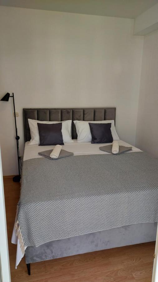 Apartment Tre Strade Baška Voda Buitenkant foto