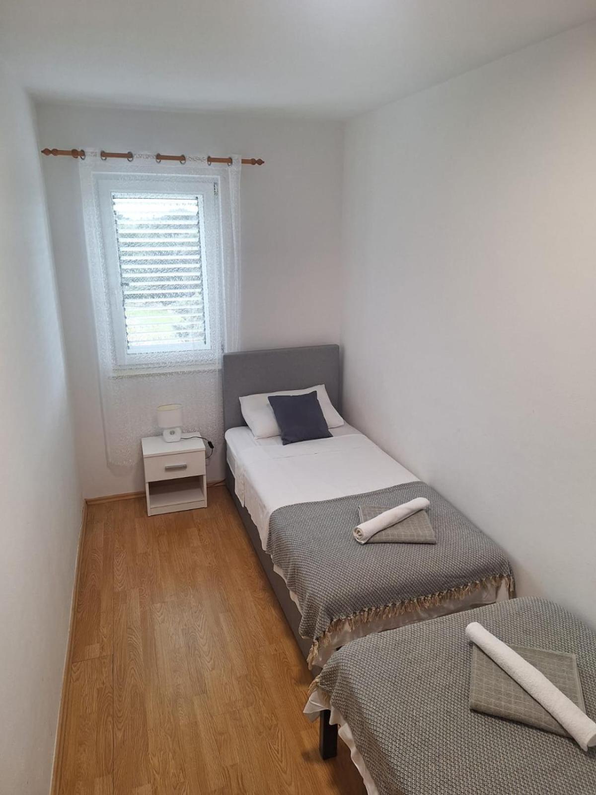 Apartment Tre Strade Baška Voda Buitenkant foto