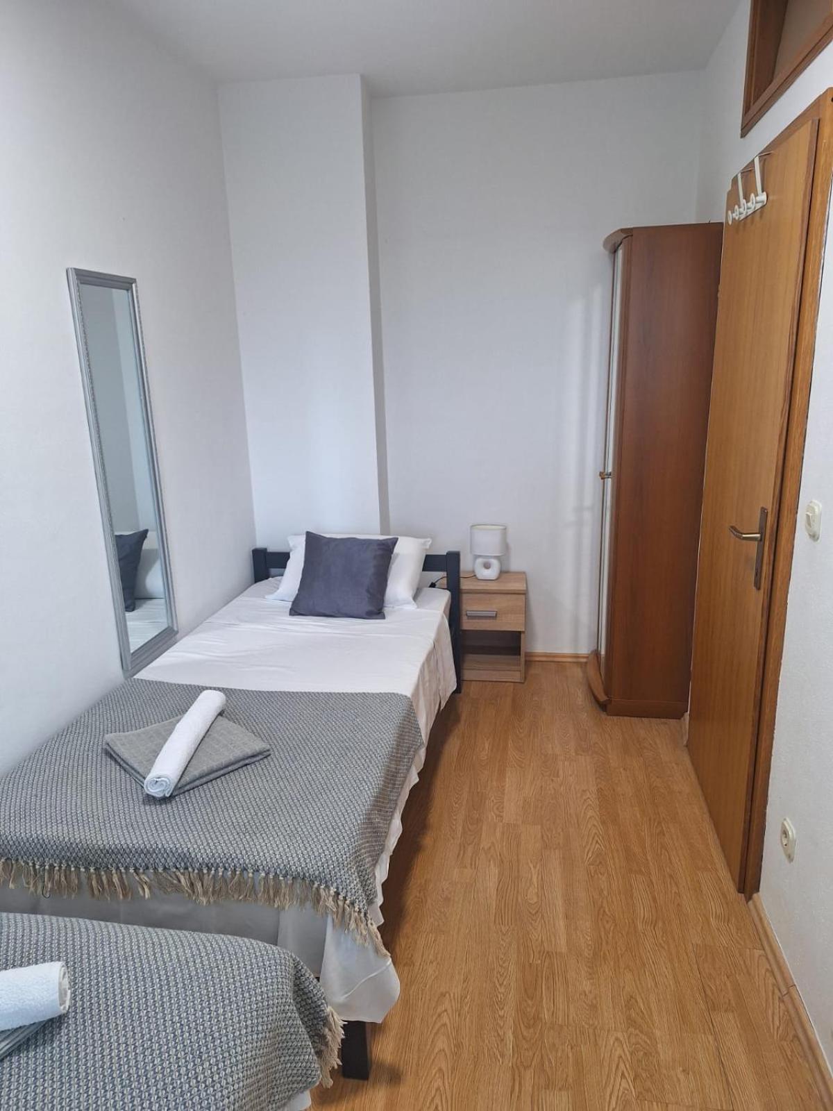 Apartment Tre Strade Baška Voda Buitenkant foto