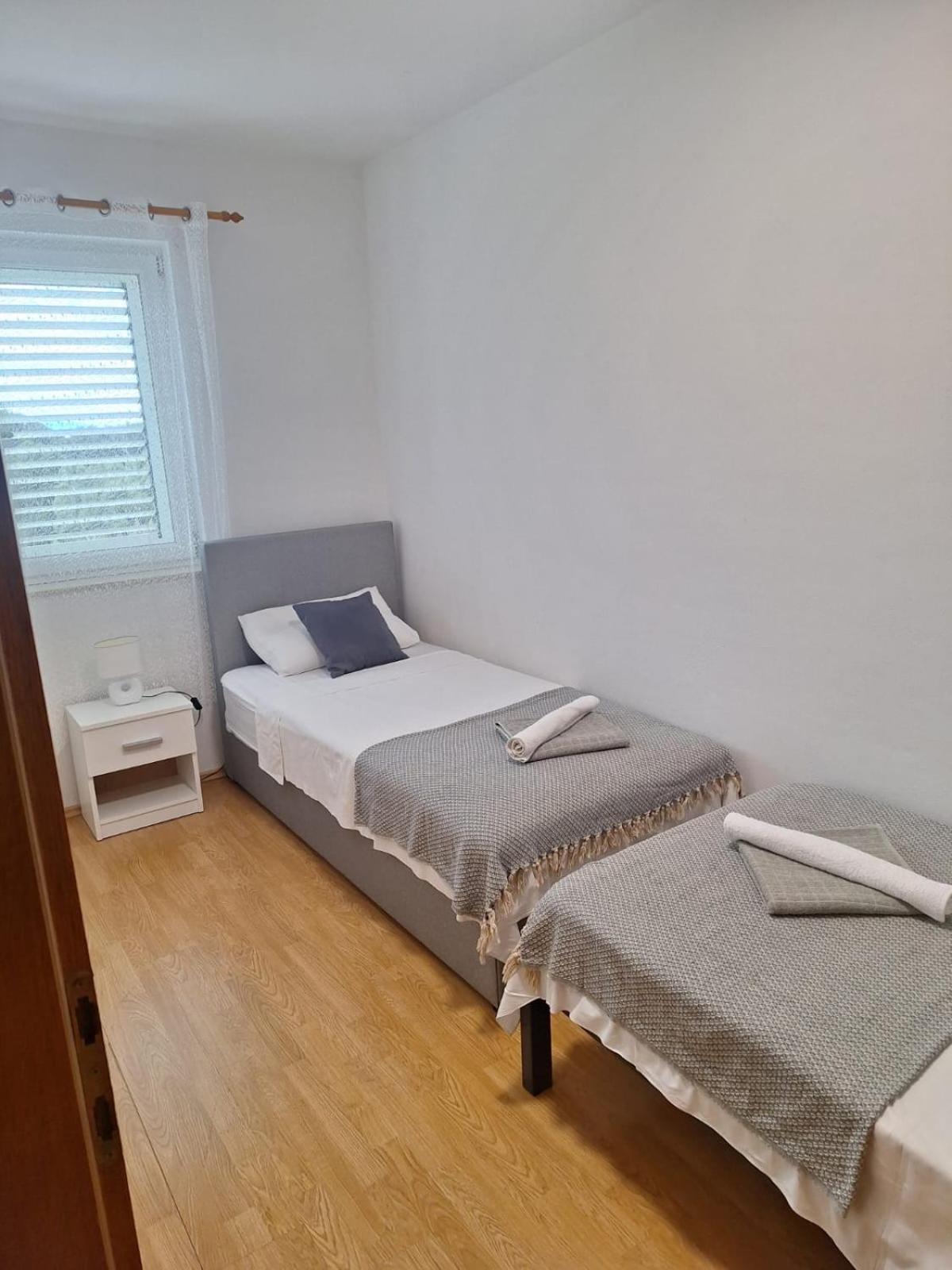 Apartment Tre Strade Baška Voda Buitenkant foto